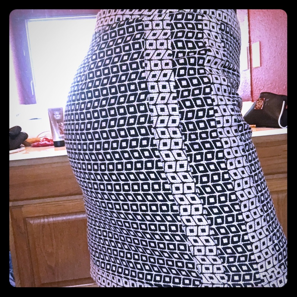 ๐ง๐ท skirt from Rio! ๐ - Picture 3 of 4